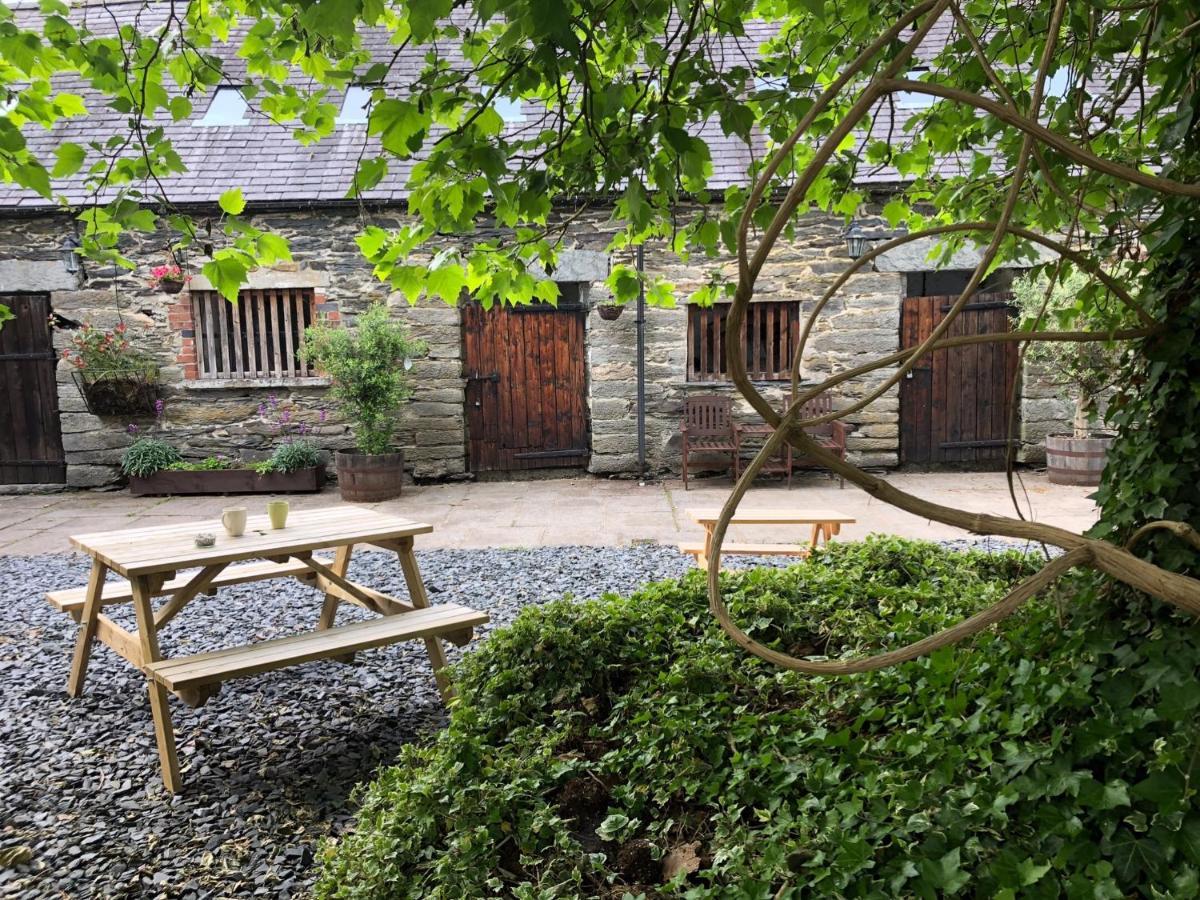 באלה Bryn Melyn Farm Cottages מראה חיצוני תמונה