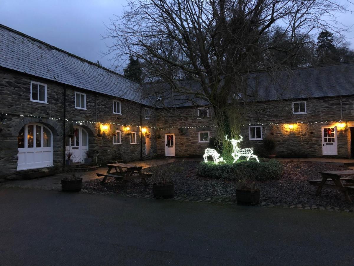 באלה Bryn Melyn Farm Cottages מראה חיצוני תמונה